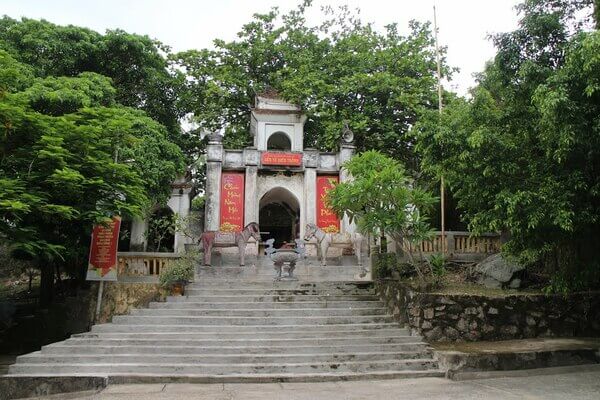 Những địa điểm du lịch tâm linh nức tiếng vùng biển Hải Tiến – Thanh Hóa 3 nhung dia diem du lich tam linh nuc tieng vung bien hai tien thanh 3