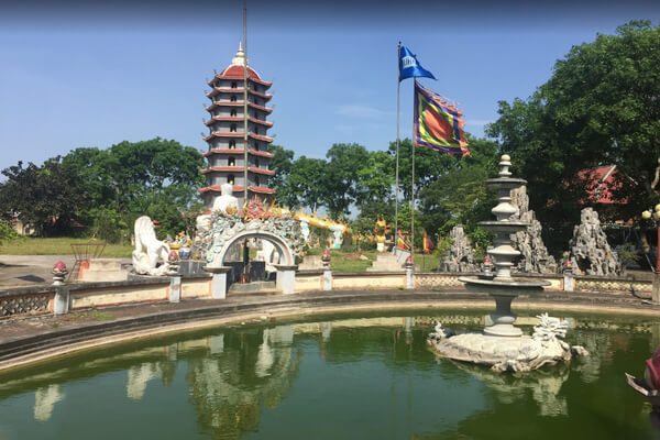 Những địa điểm du lịch tâm linh nức tiếng vùng biển Hải Tiến – Thanh Hóa 4 nhung dia diem du lich tam linh nuc tieng vung bien hai tien thanh 4